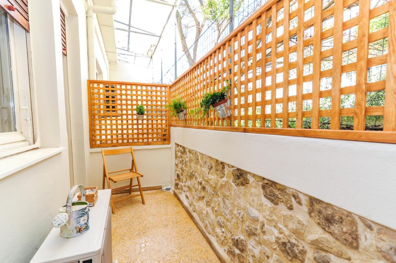 The Elegant. Spacious City Center Apartment. Ираклио Екстериор снимка