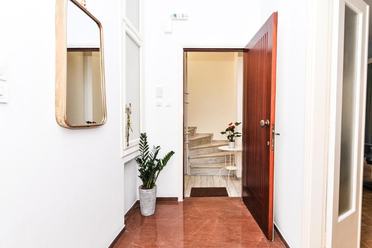 The Elegant. Spacious City Center Apartment. Ираклио Екстериор снимка