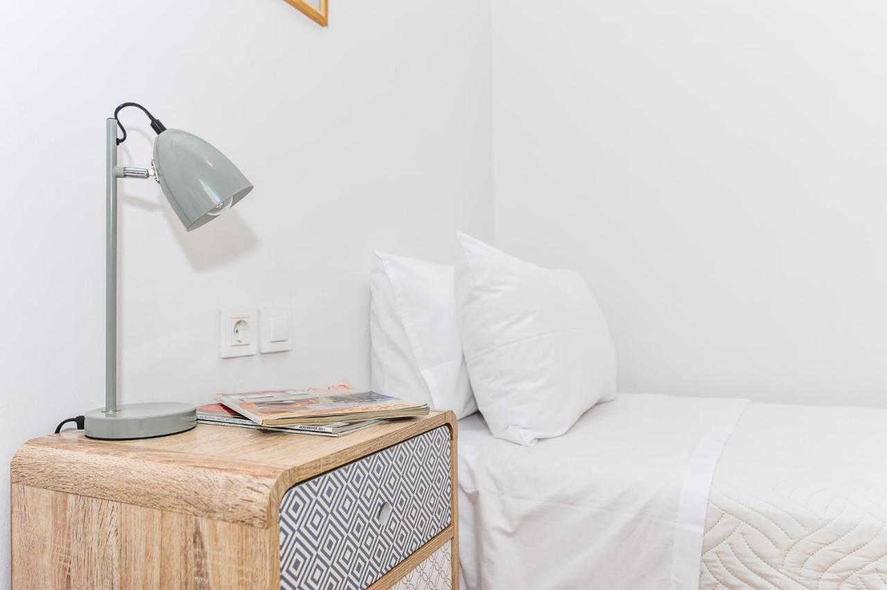 The Elegant. Spacious City Center Apartment. Ираклио Екстериор снимка