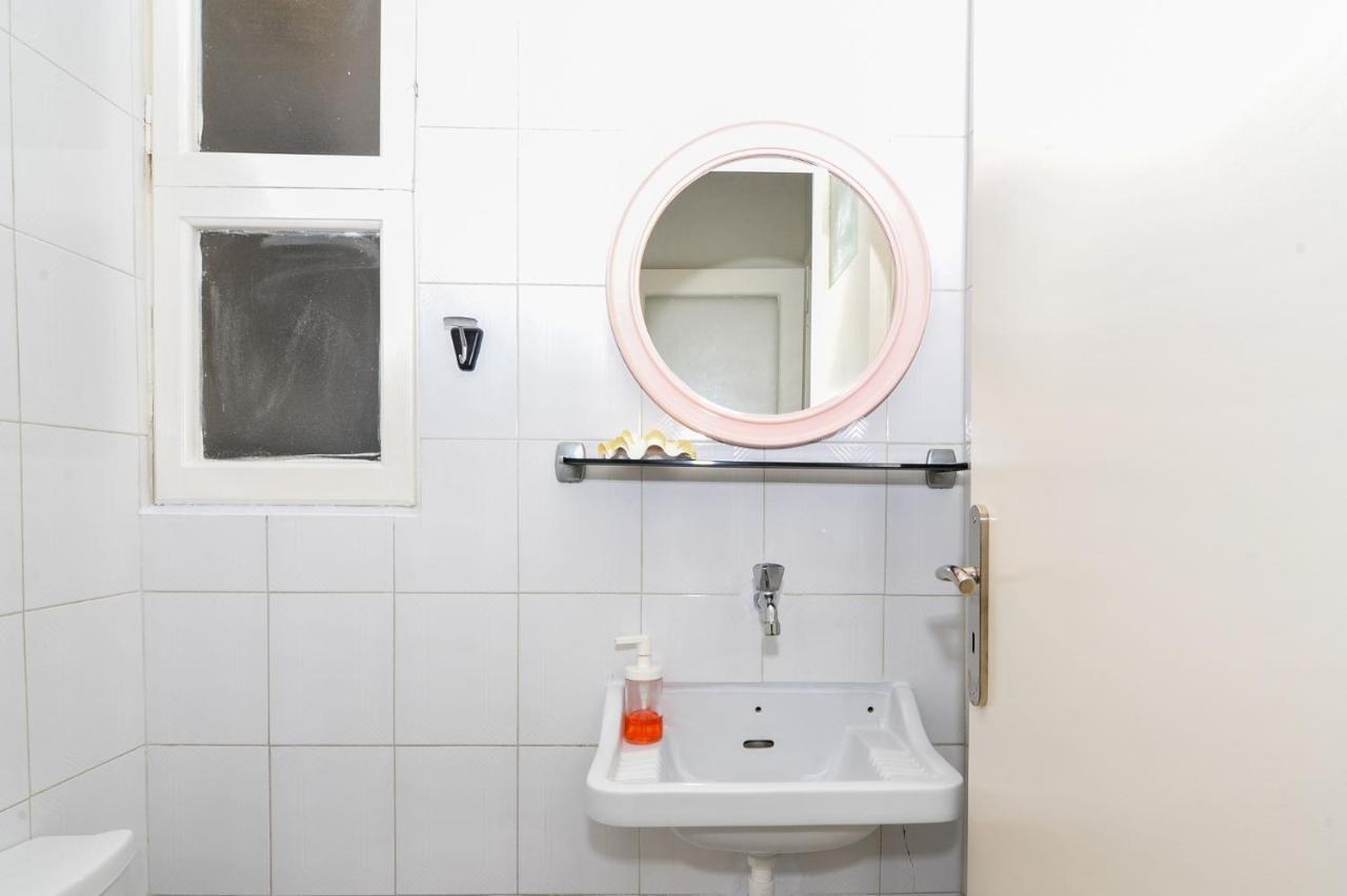 The Elegant. Spacious City Center Apartment. Ираклио Екстериор снимка