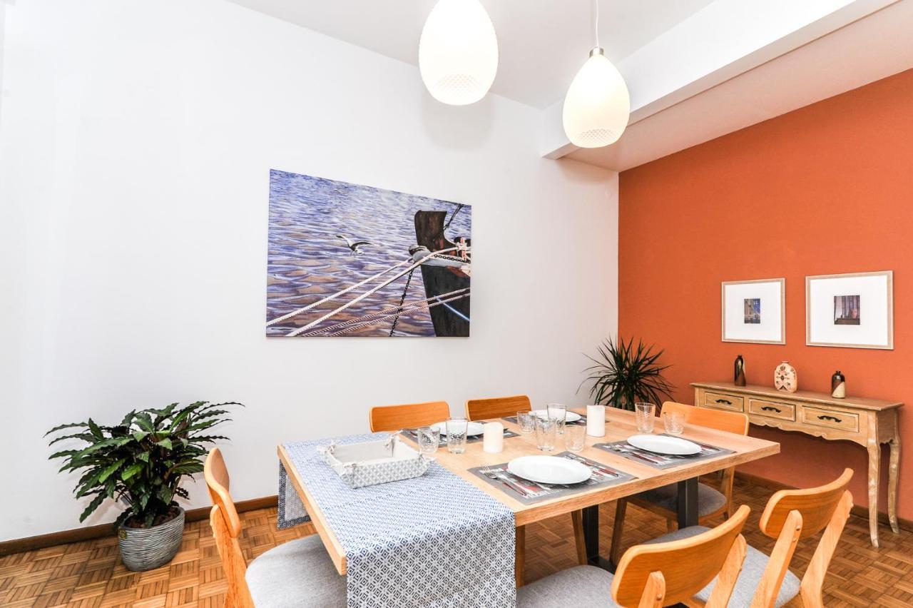 The Elegant. Spacious City Center Apartment. Ираклио Екстериор снимка